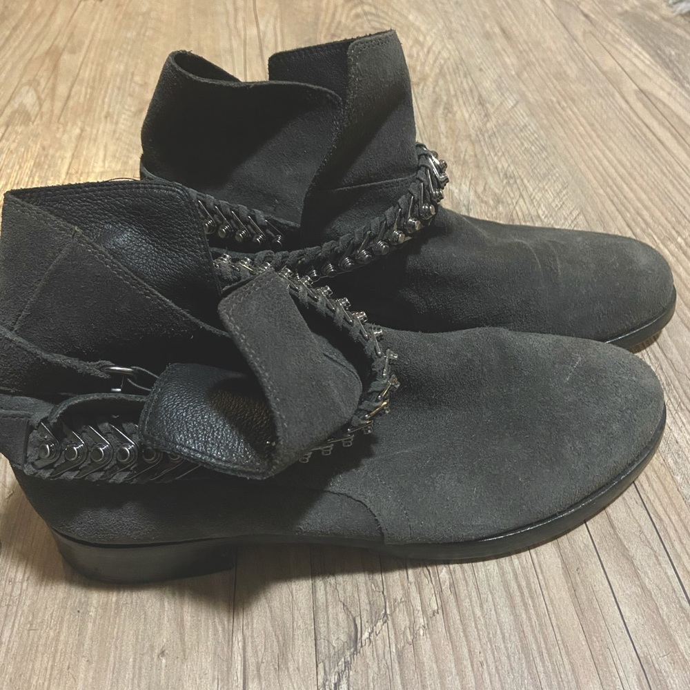 Limited Edition! VC John Camuto Rider Ankle Booties